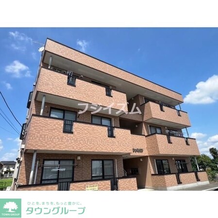 ラ・ファミリアの物件外観写真